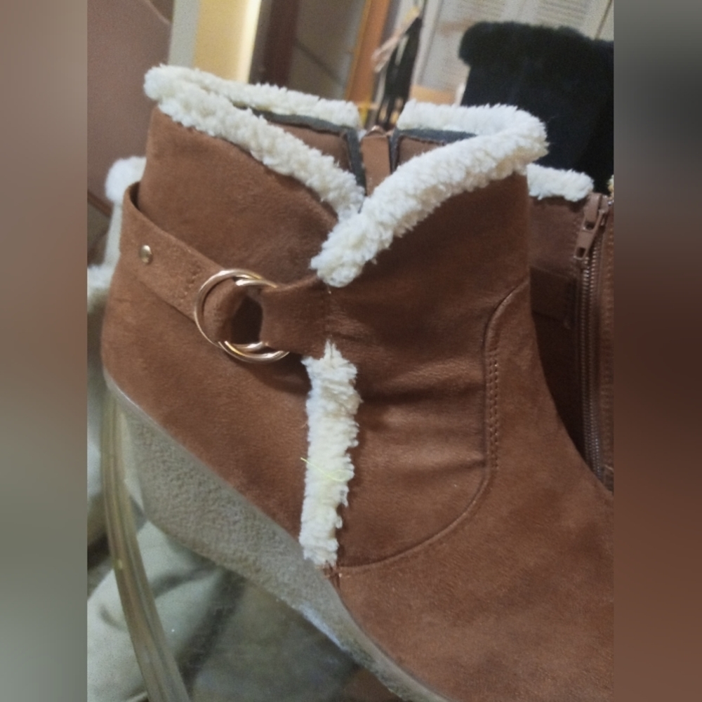 PRE-OWNED women's brown/white ankle boots good condition size 11 look at pics - Picture 2 of 6